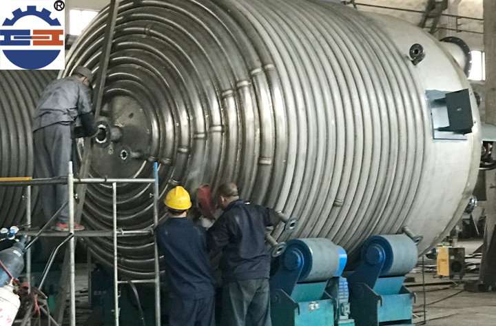 304不銹鋼反應釜 304不銹鋼反應釜